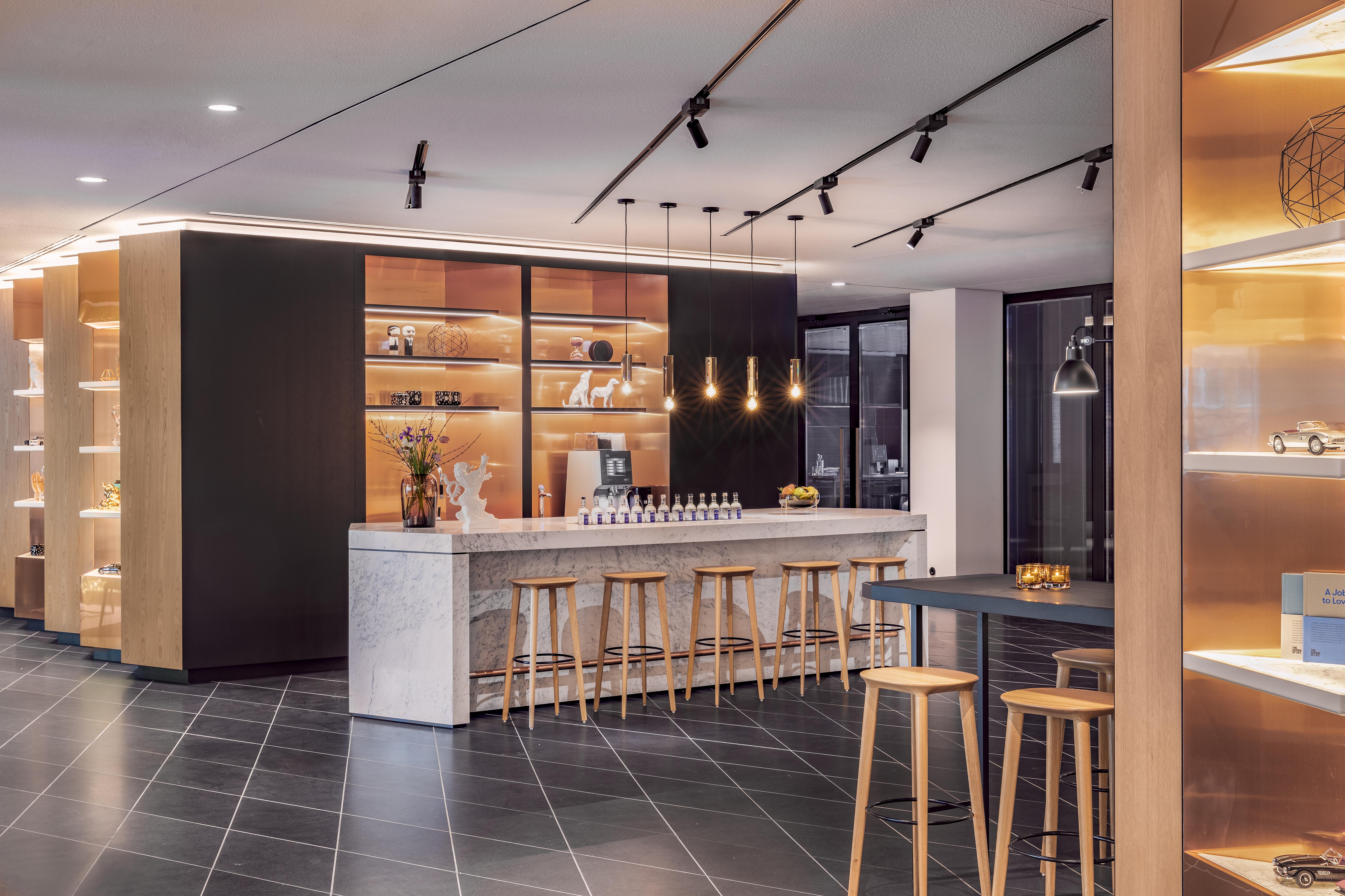 Отель Andaz Munich Schwabinger Tor, By Hyatt Экстерьер фото The lounge at Frankfurt Airport