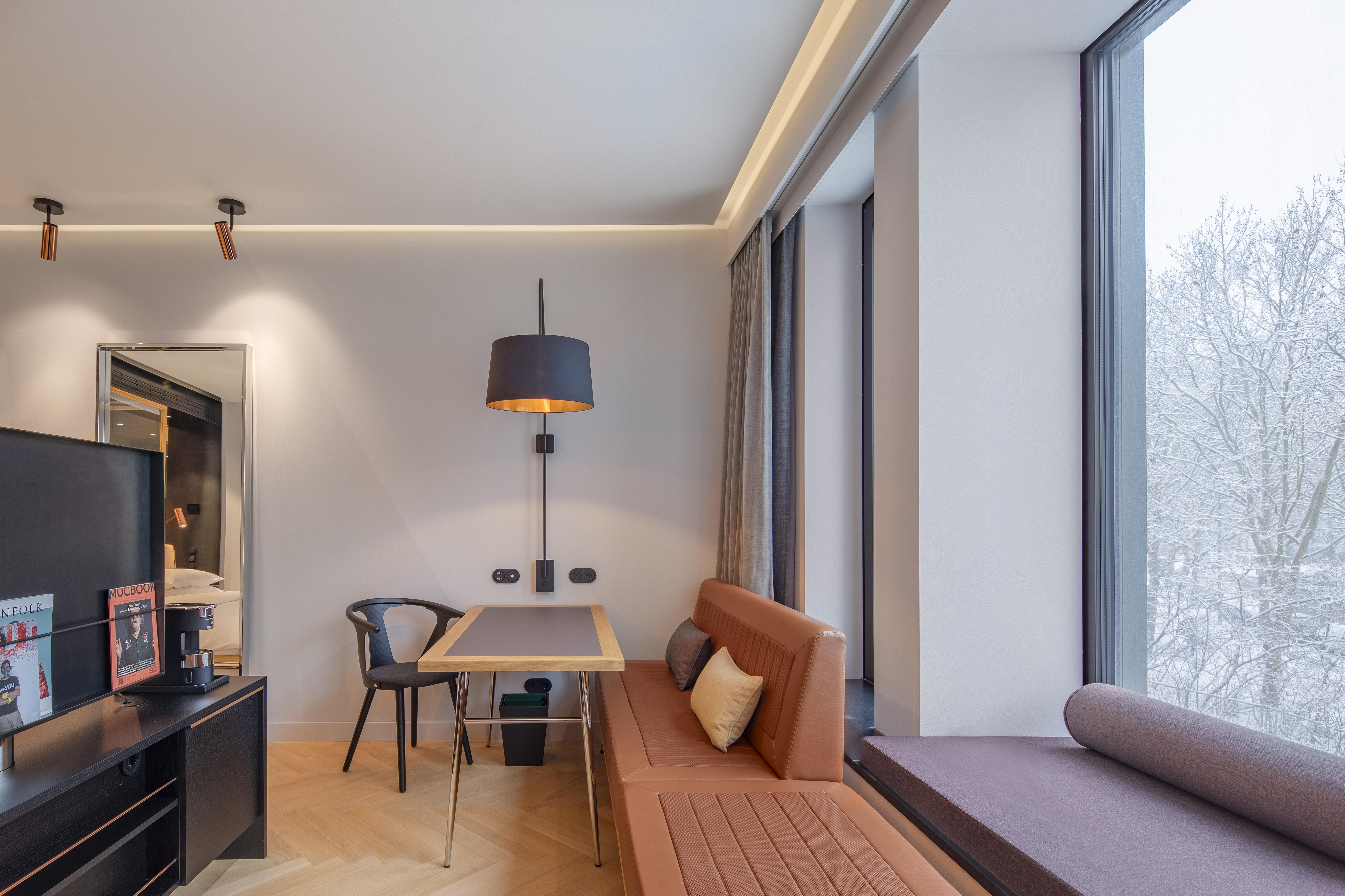 Отель Andaz Munich Schwabinger Tor, By Hyatt Экстерьер фото A room at the hotel