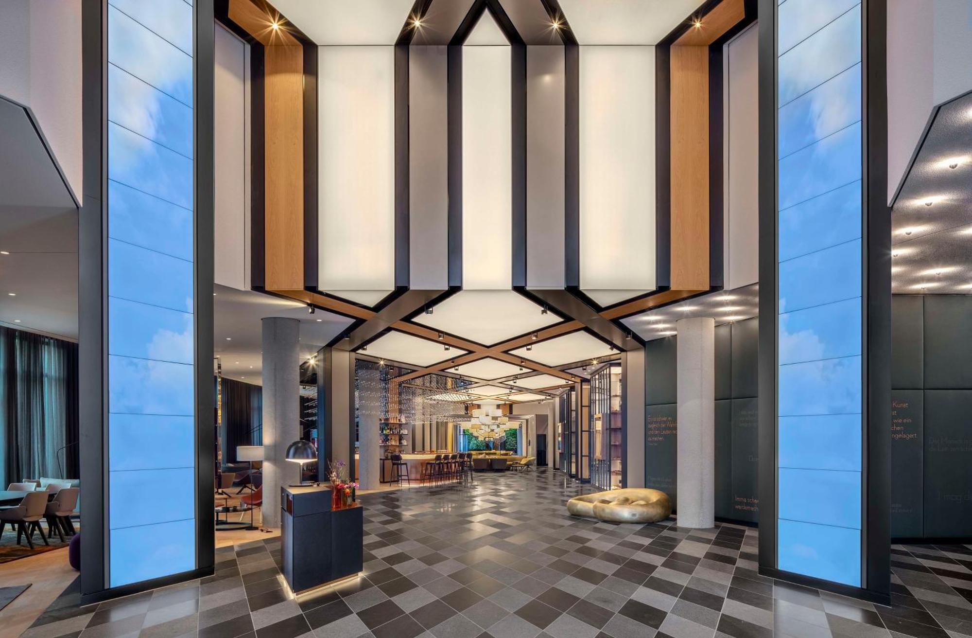 Отель Andaz Munich Schwabinger Tor, By Hyatt Экстерьер фото The lobby of the hotel