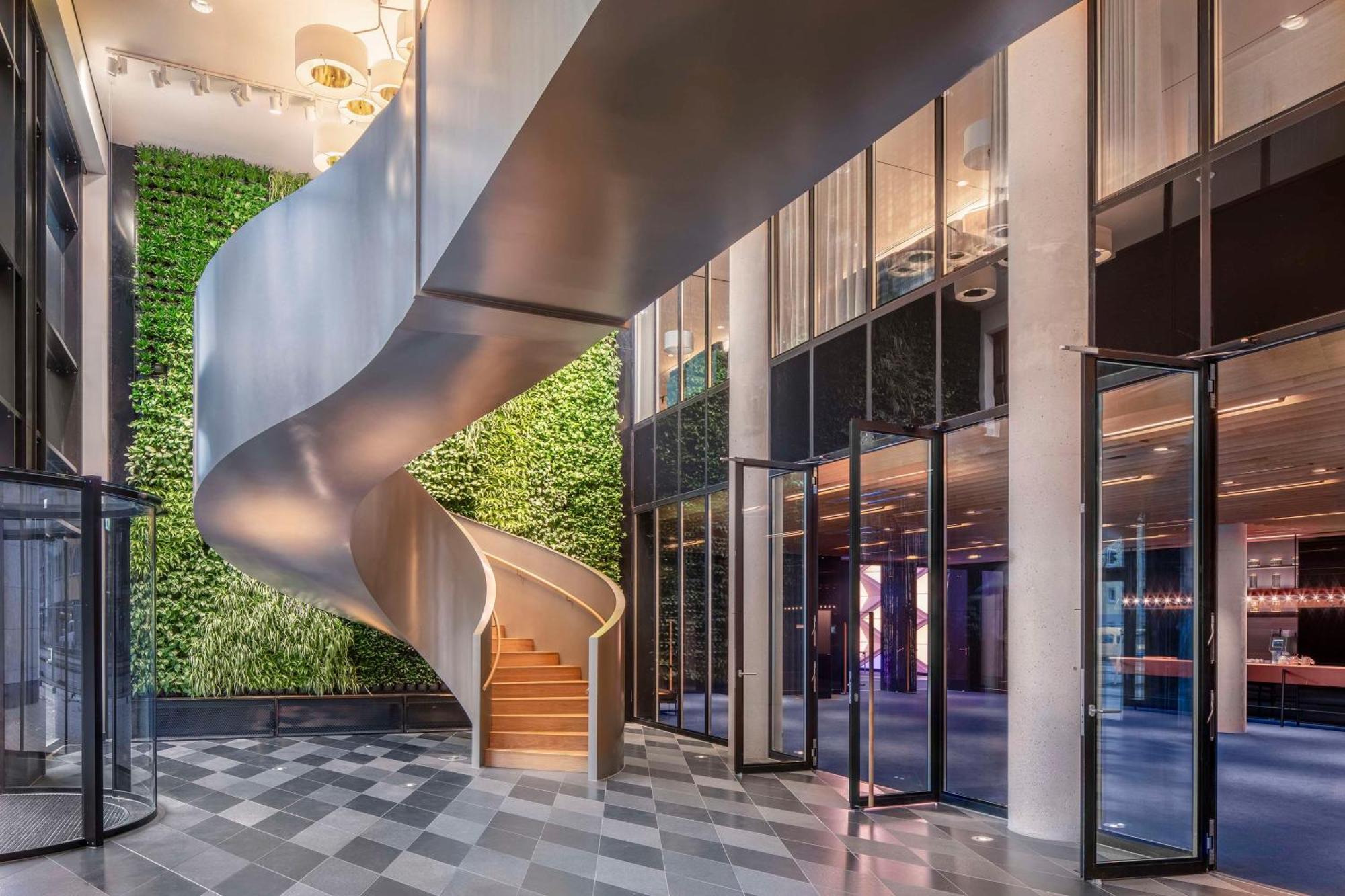 Отель Andaz Munich Schwabinger Tor, By Hyatt Экстерьер фото The interior of the hotel