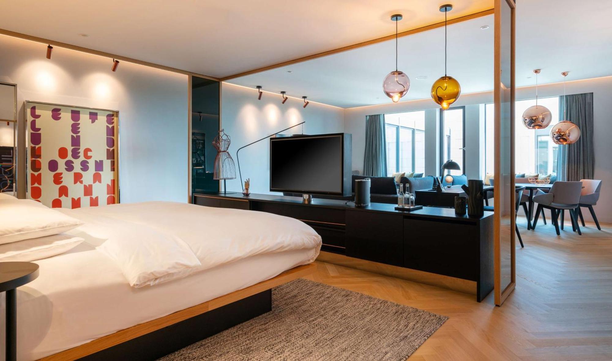 Отель Andaz Munich Schwabinger Tor, By Hyatt Экстерьер фото A bedroom at the hotel
