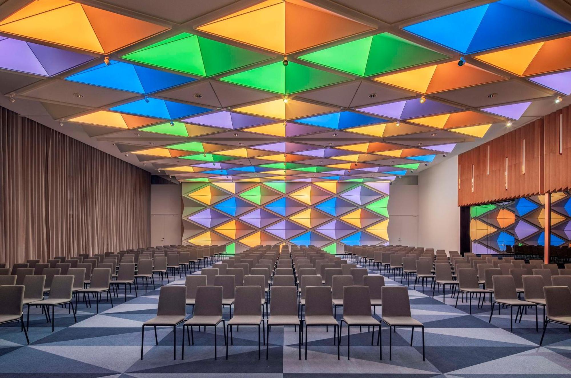 Отель Andaz Munich Schwabinger Tor, By Hyatt Экстерьер фото The interior of the conference centre