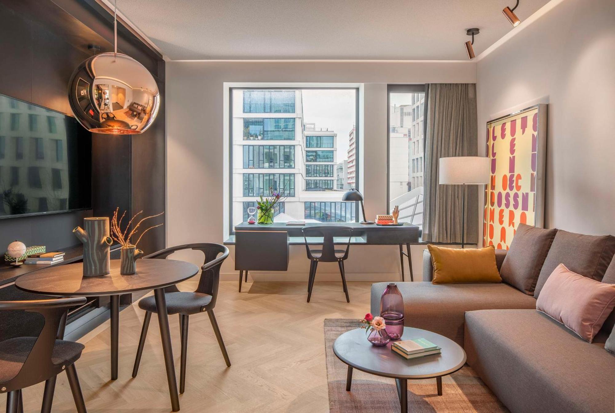 Отель Andaz Munich Schwabinger Tor, By Hyatt Экстерьер фото A suite at the hotel