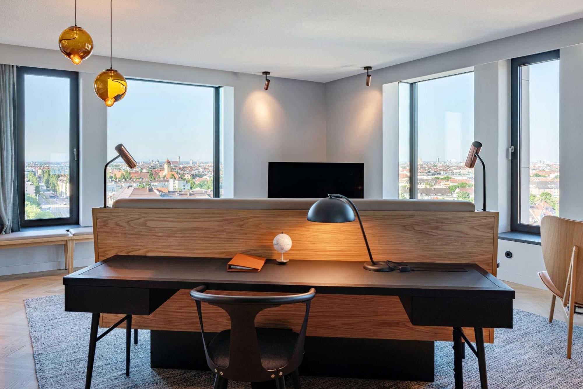 Отель Andaz Munich Schwabinger Tor, By Hyatt Экстерьер фото A work space in a serviced apartment
